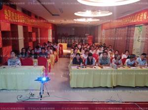 易高2015年“決戰(zhàn)終端，贏在執(zhí)行”許昌站