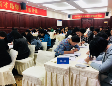 培養(yǎng)復(fù)合型人才，塑造職業(yè)化團(tuán)隊 | 易高商學(xué)院《精英店長導(dǎo)購特訓(xùn)營》圓滿結(jié)束