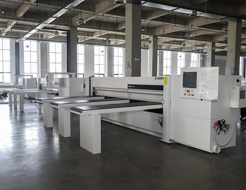  易高家居合肥下塘生產(chǎn)基地首批8條德國(guó)豪邁生產(chǎn)線已陸續(xù)到廠！