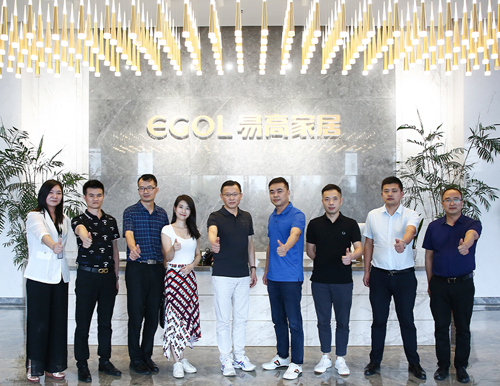  廣東定制家居協(xié)會(huì)秘書長曾勇一行到訪易高家居參觀交流